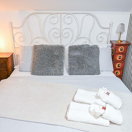 A Casa Di Lu' Elegant Rooms มอนเตโรตอนโด ภายนอก รูปภาพ