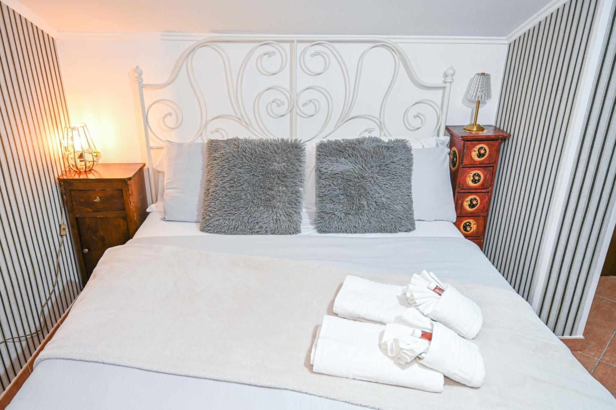 A Casa Di Lu' Elegant Rooms มอนเตโรตอนโด ภายนอก รูปภาพ